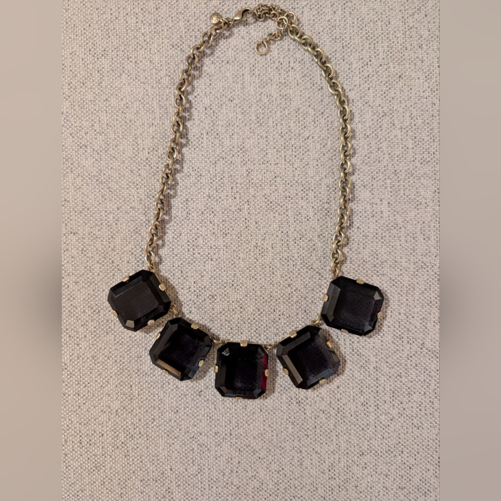 Elegant Black and Gold Necklace